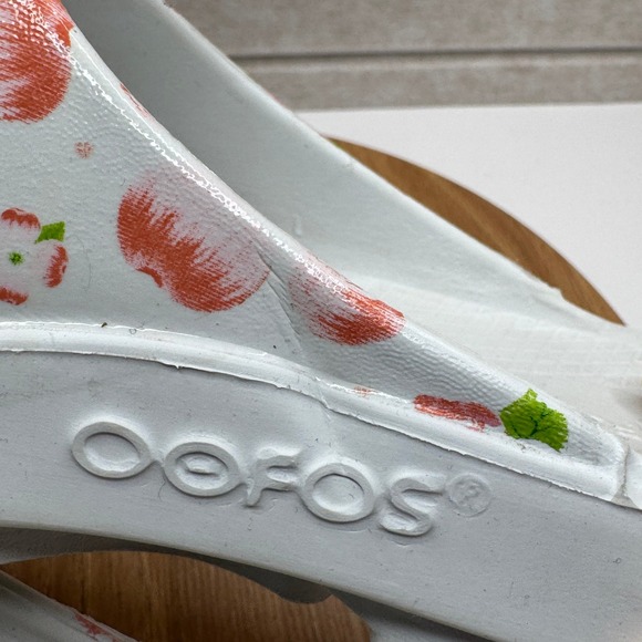 OOFOS‎ OOahh Slide Sandal Cherry Blossom Floral Pink White Comfort Recovery Sz 7 - Picture 7 of 8